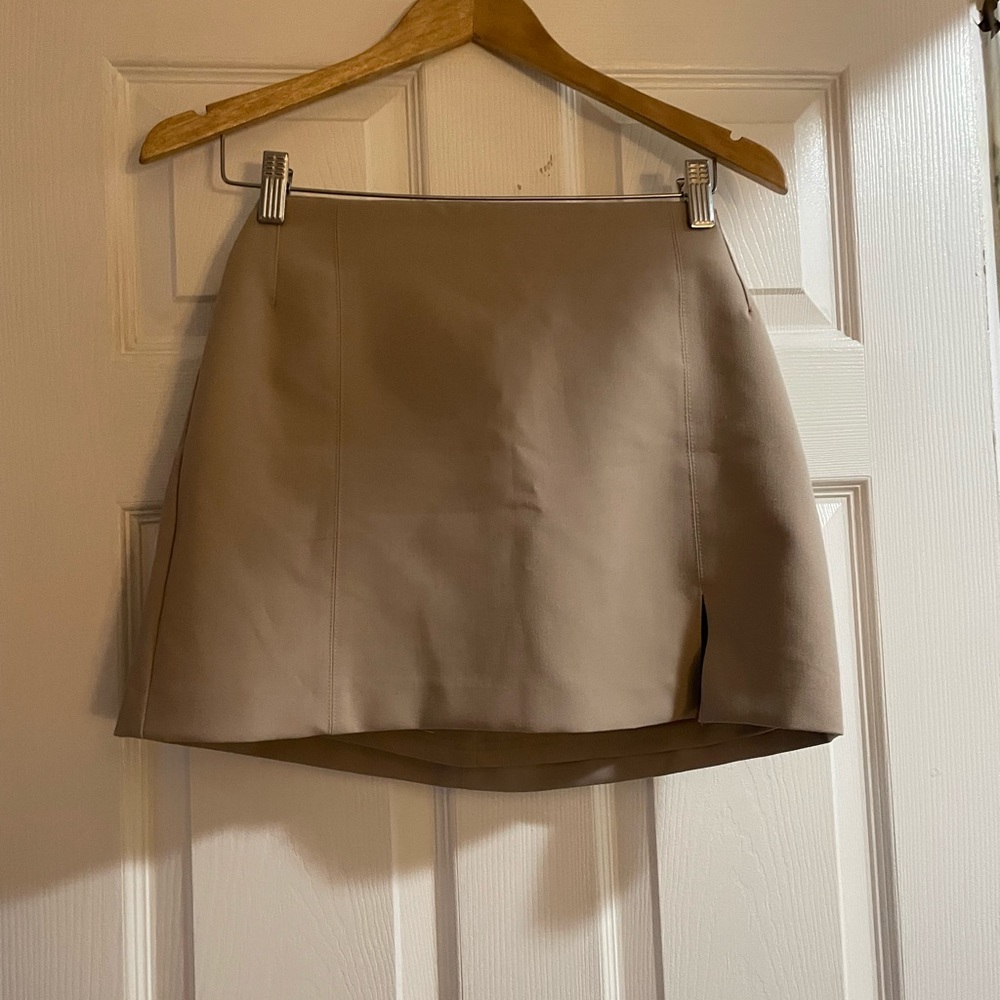 Zara fitted mini skirt M